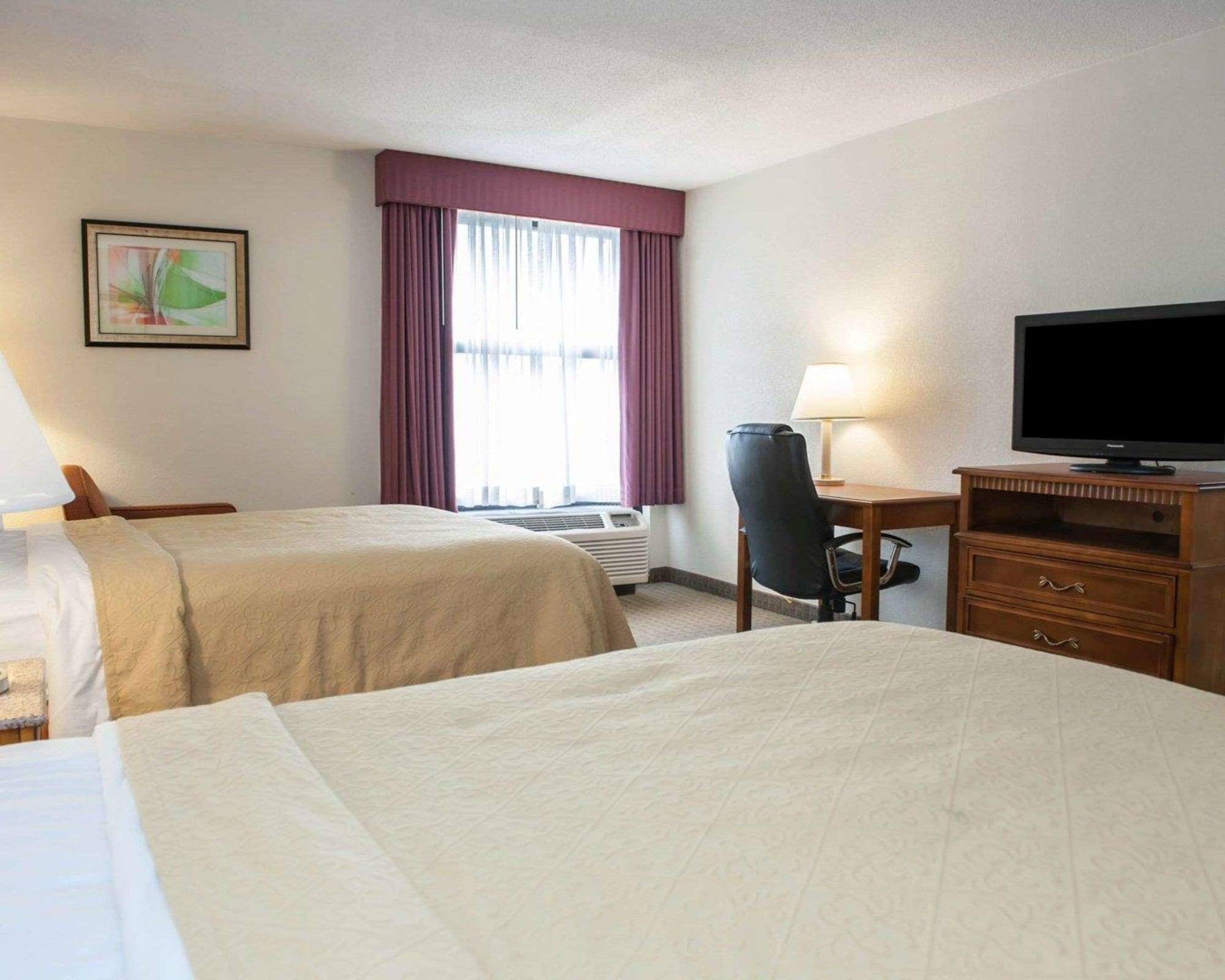 Quality Inn And Suites Indianapolis Bagian luar foto