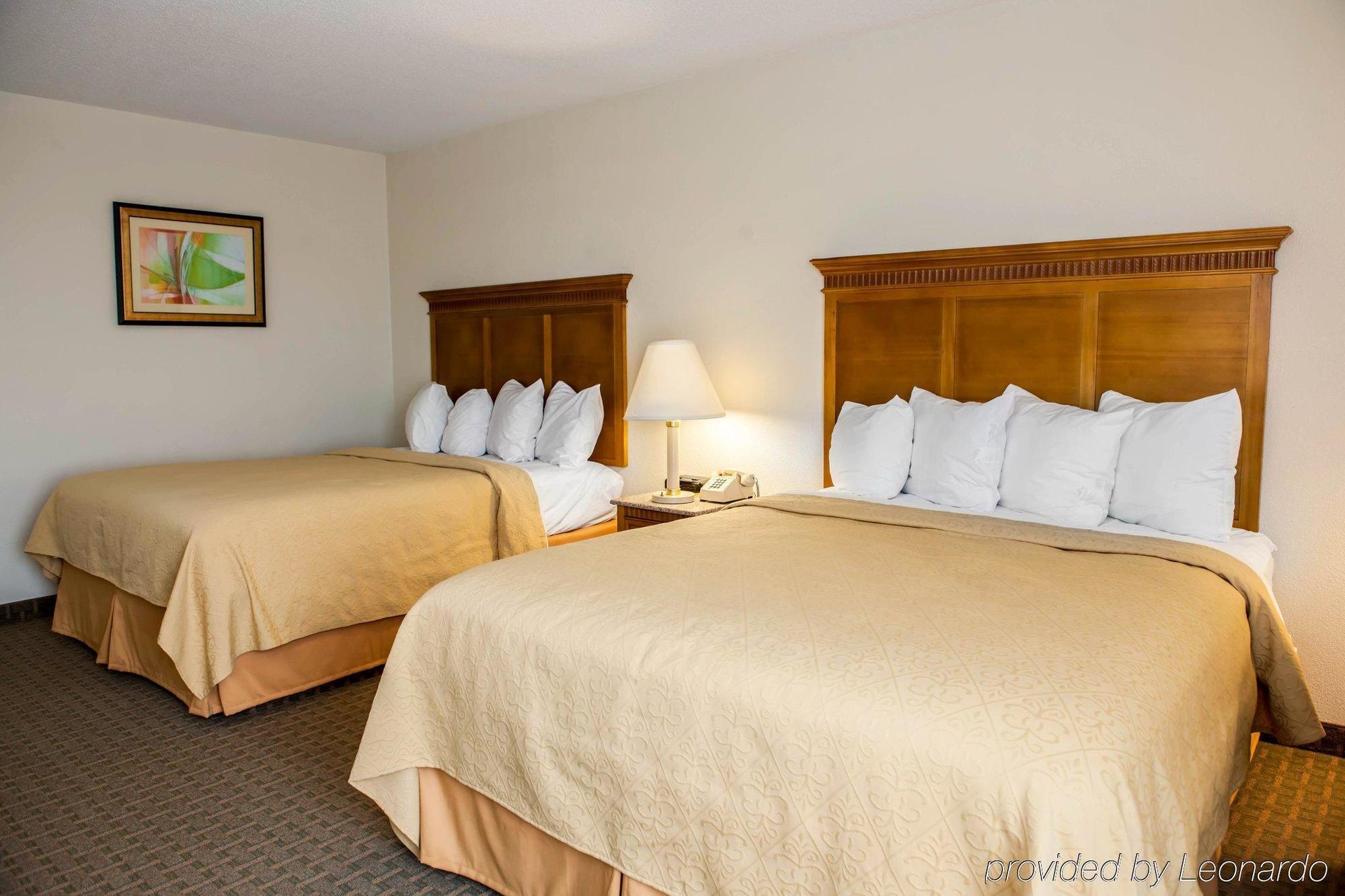 Quality Inn And Suites Indianapolis Bagian luar foto