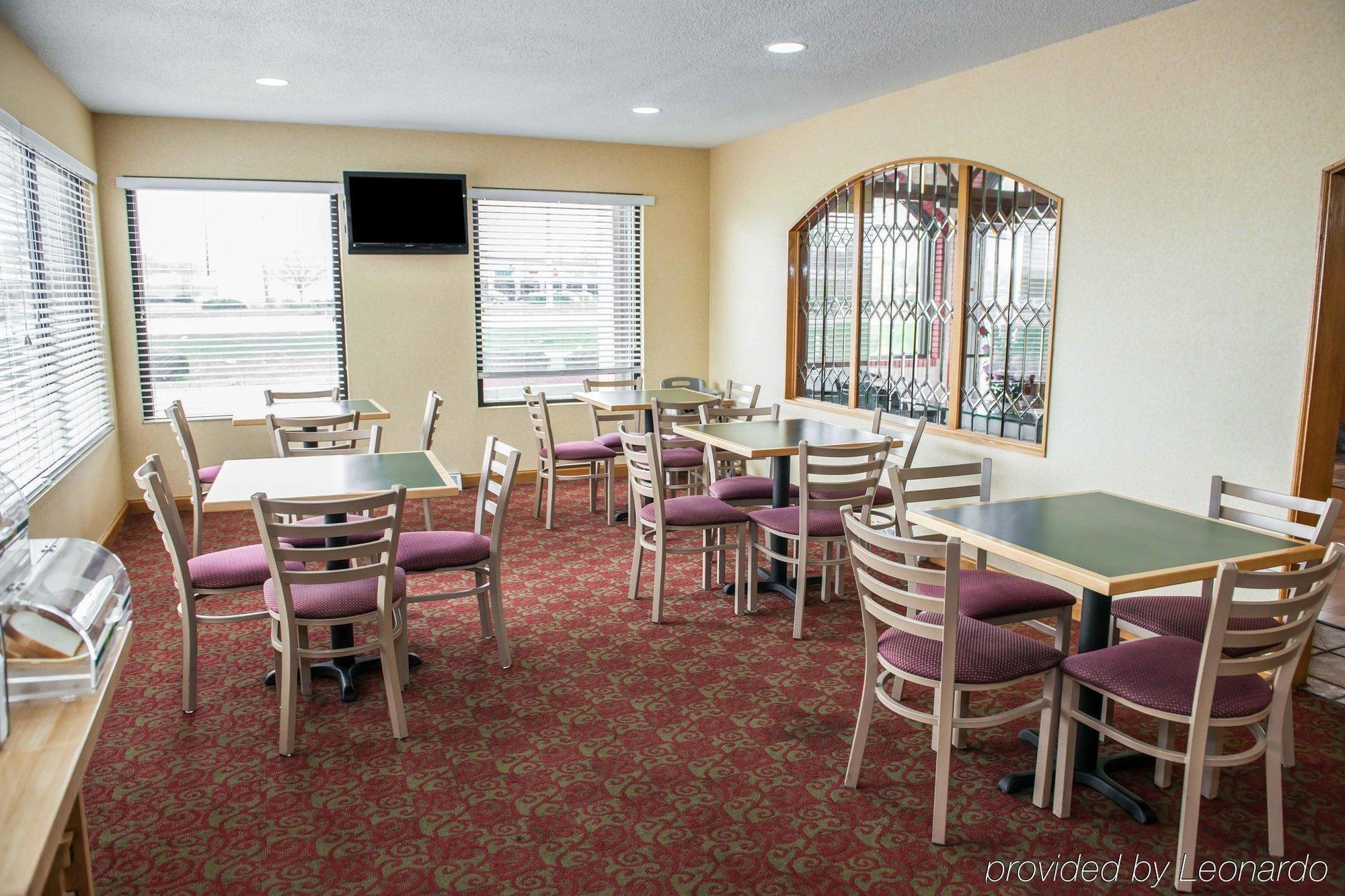 Quality Inn And Suites Indianapolis Bagian luar foto