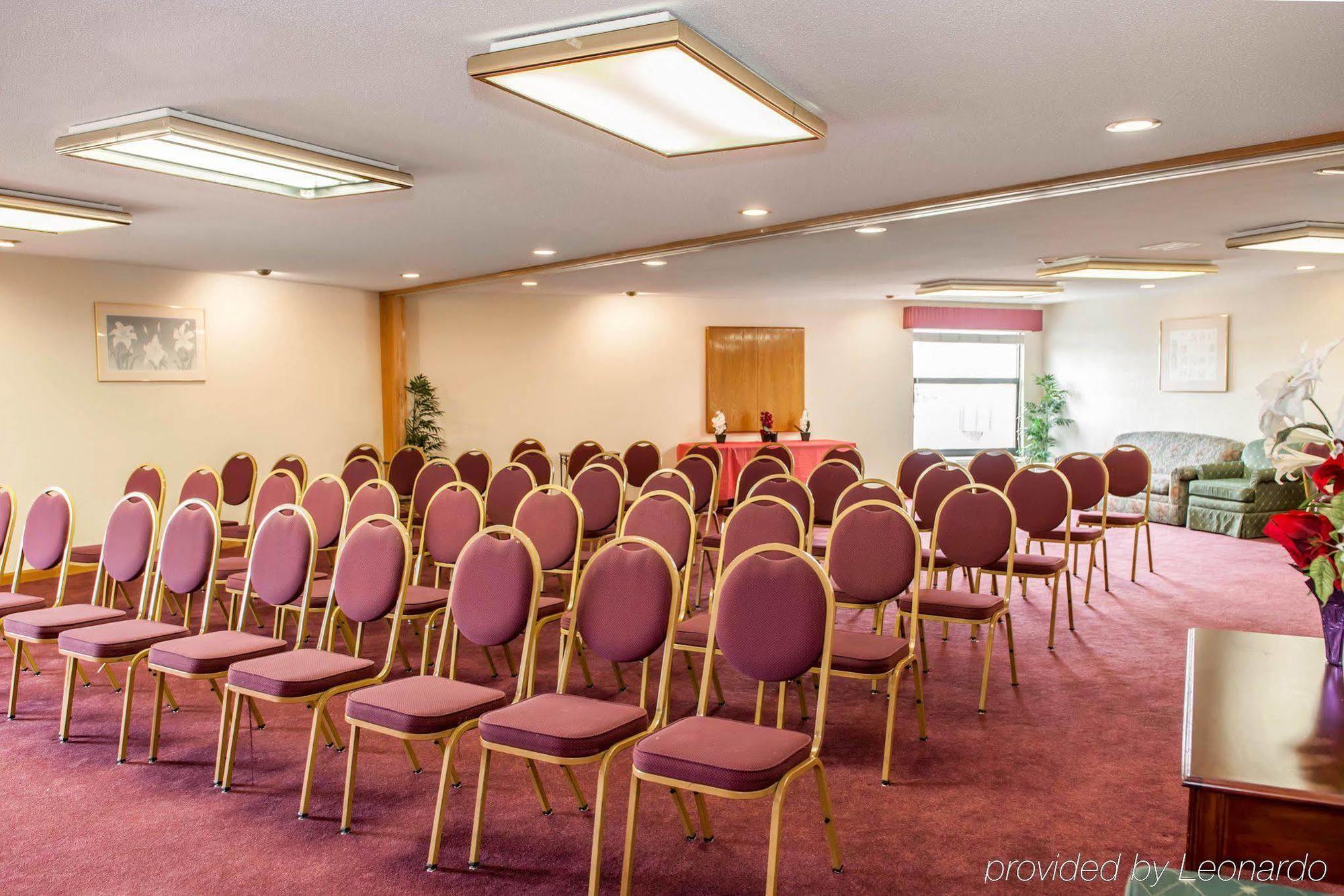 Quality Inn And Suites Indianapolis Bagian luar foto