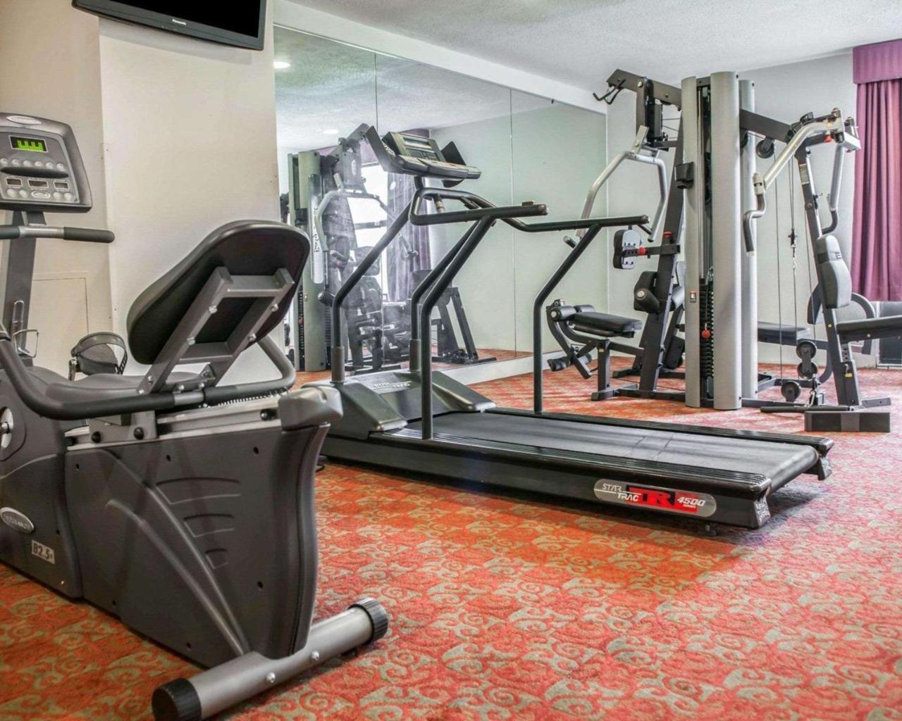 Quality Inn And Suites Indianapolis Bagian luar foto